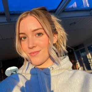 Meet your Posher, Emilee